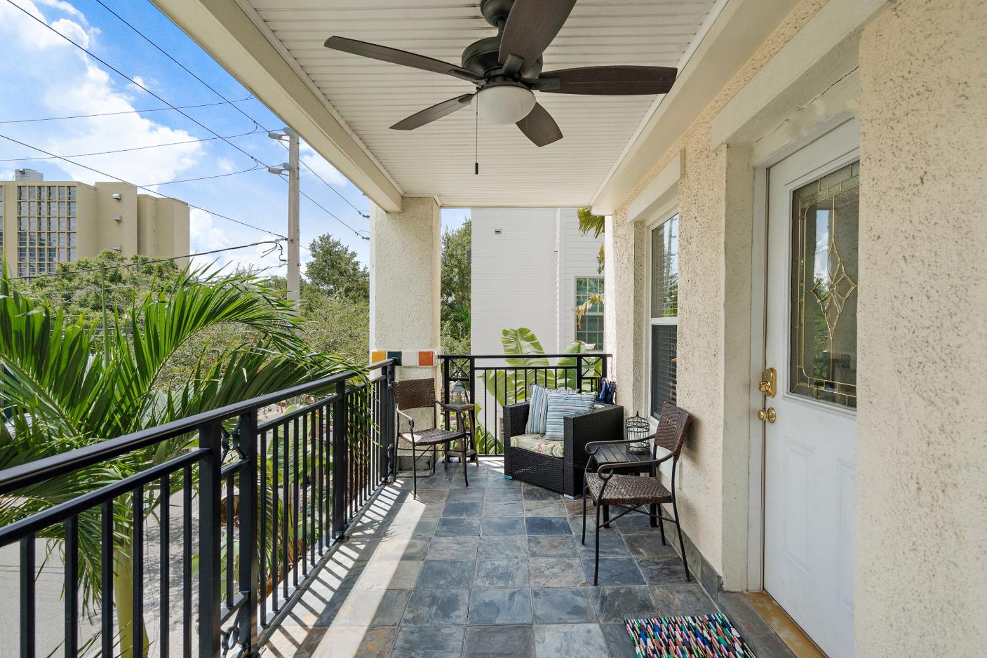 Retro Retreat In Dtsp - Explore The Downtown Area 圣彼得堡 外观 照片
