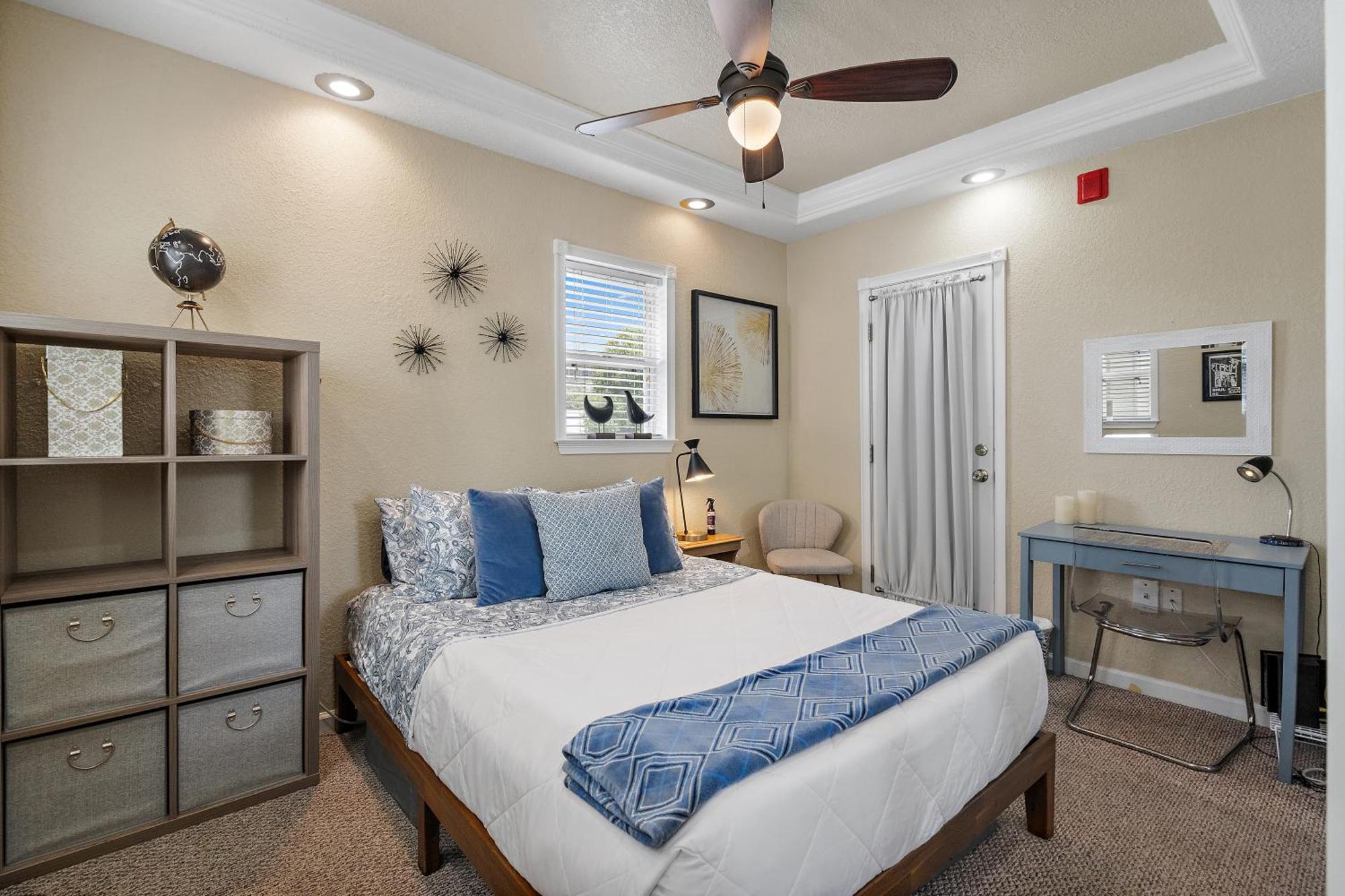Retro Retreat In Dtsp - Explore The Downtown Area 圣彼得堡 外观 照片