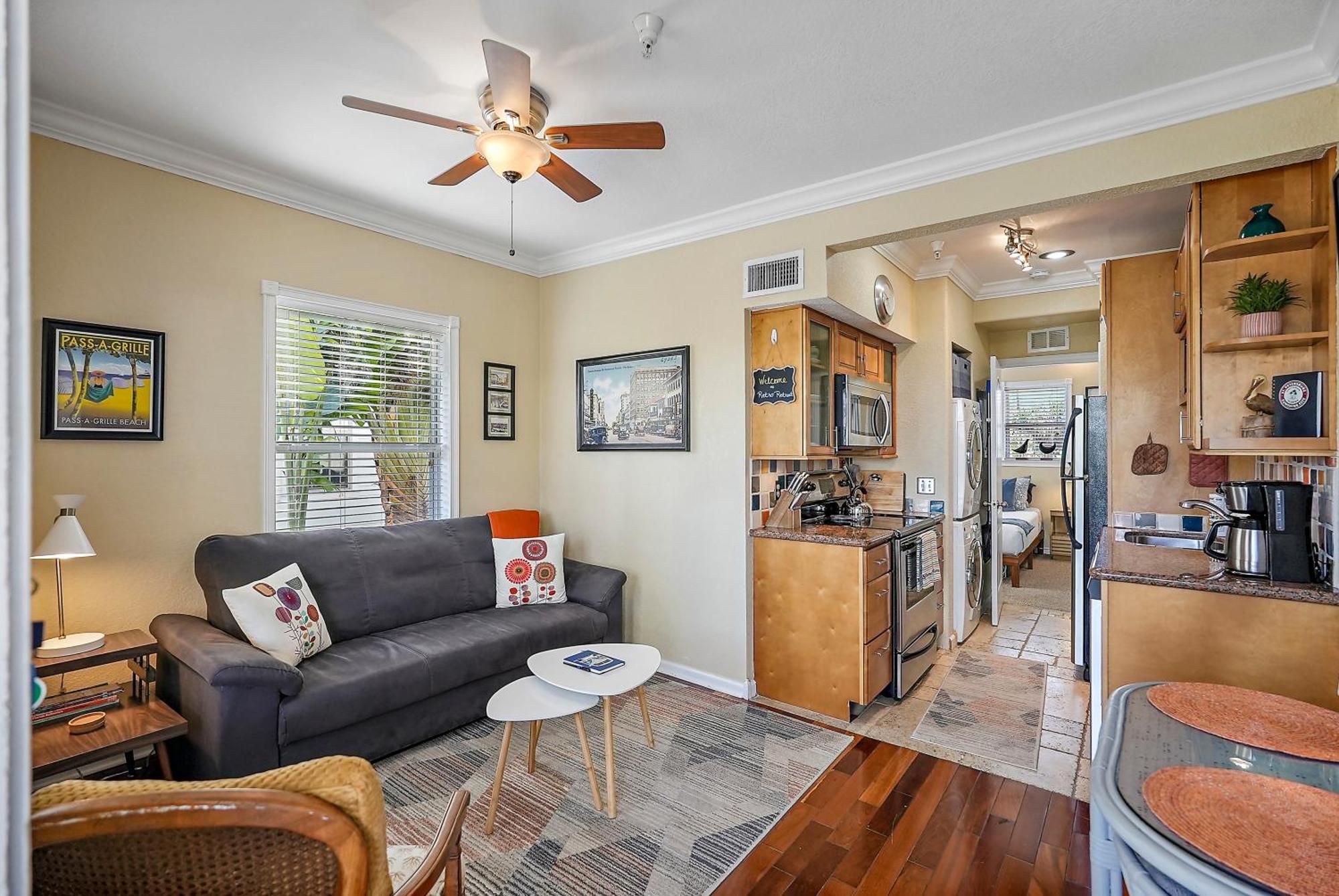 Retro Retreat In Dtsp - Explore The Downtown Area 圣彼得堡 外观 照片